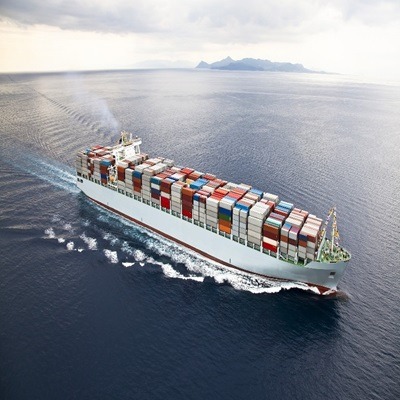 بررسی روند نوسانات قیمت نفت و تاثیر آن بر عملکرد شرکت های کشتیرانی