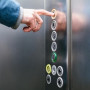 اطلاعات فنی آسانسور شامل جزئیات مختلفی در مورد مشخصات فنی آسانسور می‌شود. این اطلاعات می‌تواند شامل مواردی مانند: ظرفیت آسانسور، ابعاد فیزیکی، سرعت آسانسور، تجهیزات ایمنی، استانداردها و مقررات و ... باشد.