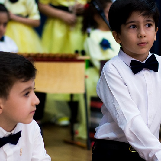  نام تجاری برگزاری کلاس های کودکان ، بهترین آموزشگاه موسیقی تهران
